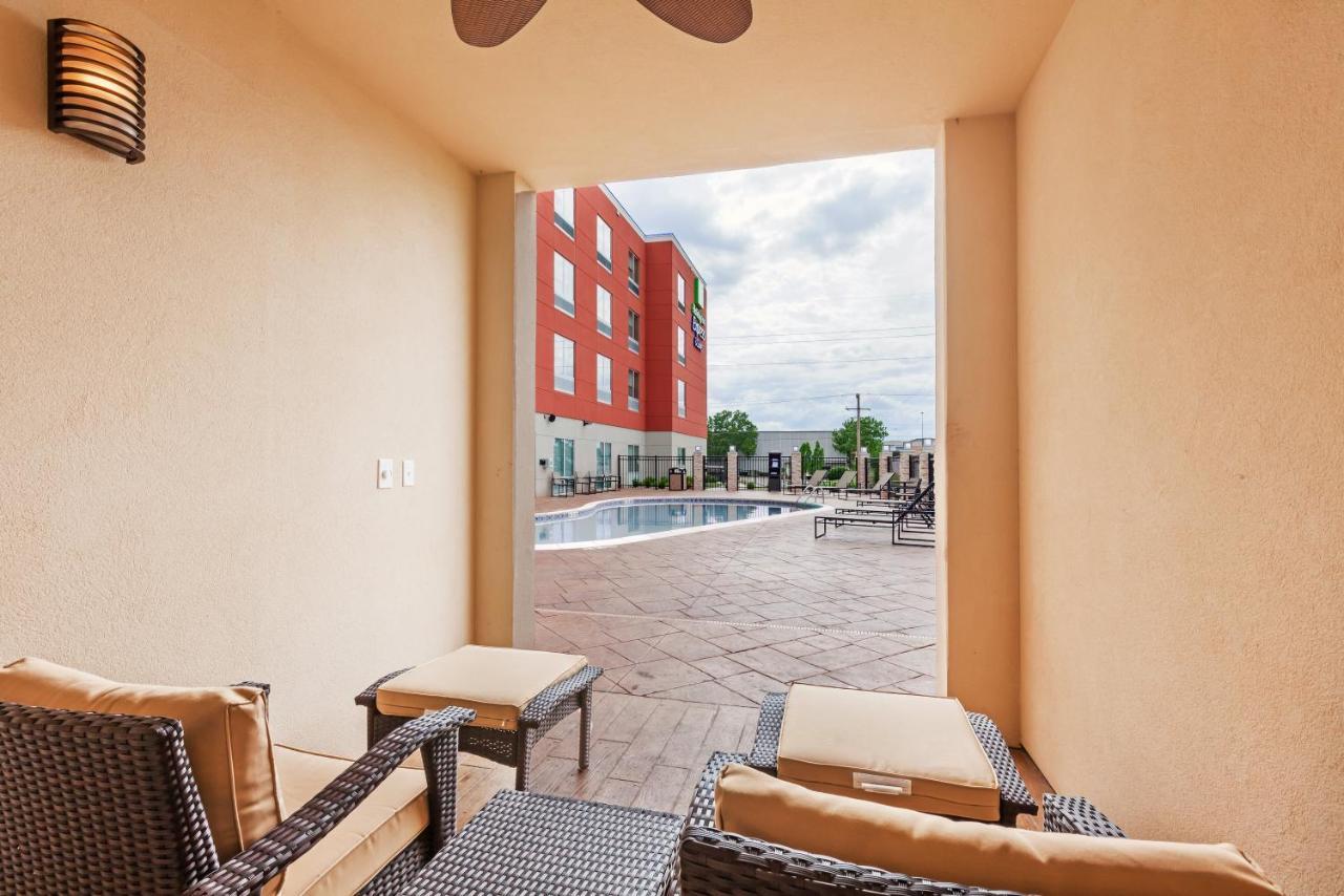 Holiday Inn Express & Suites Tulsa South - Woodland Hills By Ihg Kültér fotó