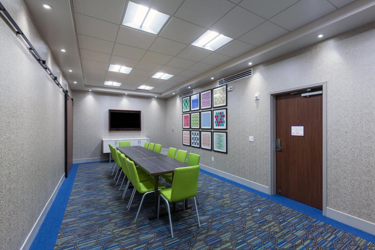 Holiday Inn Express & Suites Tulsa South - Woodland Hills By Ihg Kültér fotó