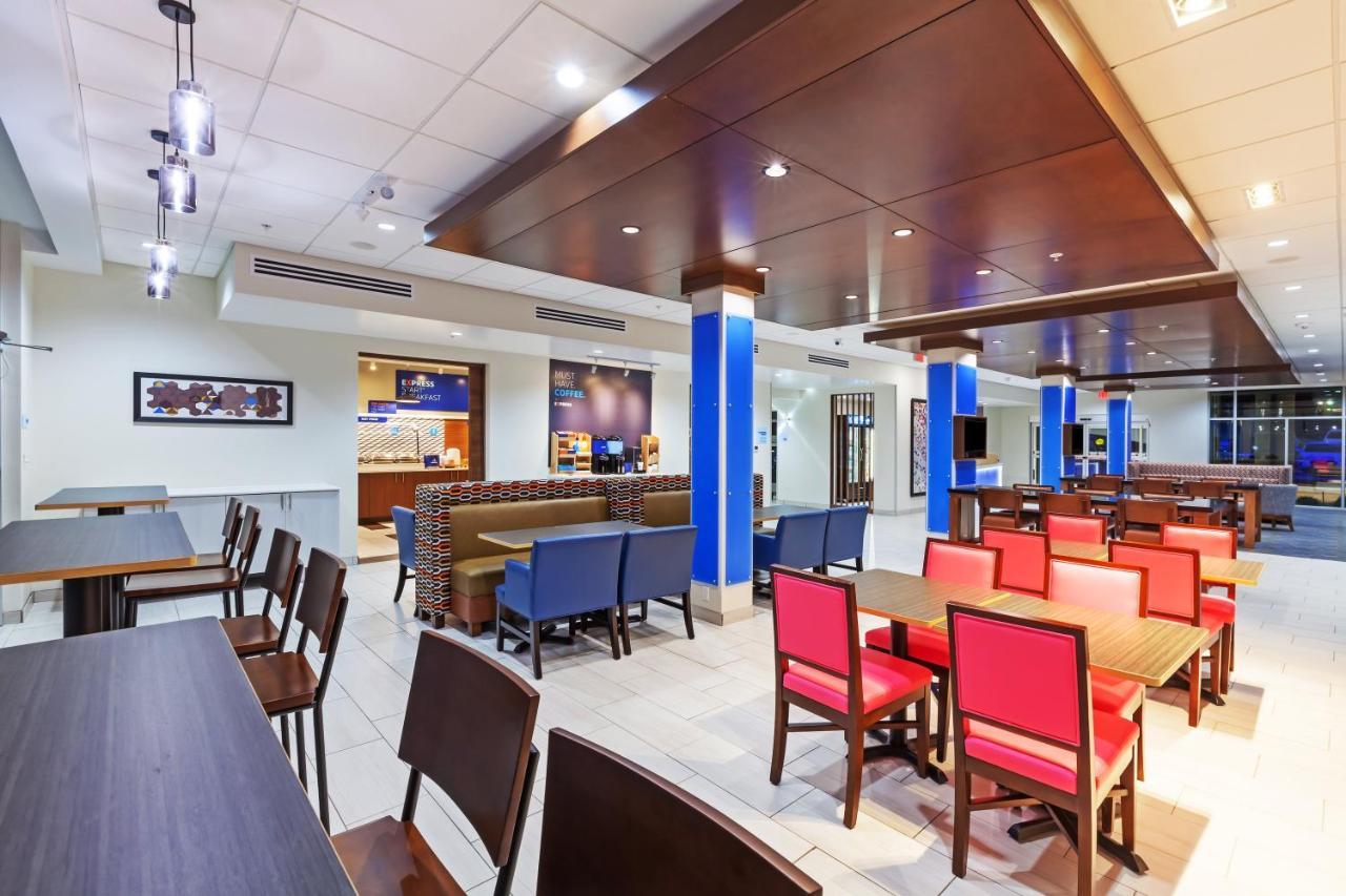 Holiday Inn Express & Suites Tulsa South - Woodland Hills By Ihg Kültér fotó