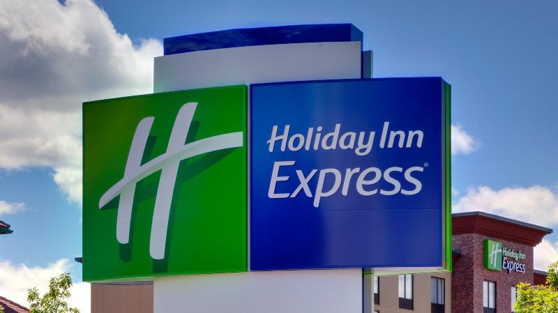 Holiday Inn Express & Suites Tulsa South - Woodland Hills By Ihg Kültér fotó